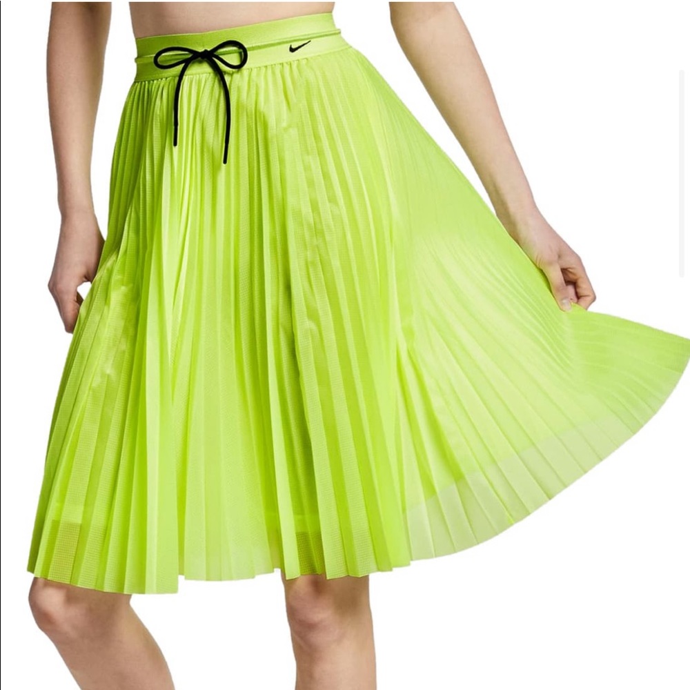 Nike Lab Collection Skirt in Glow Volt